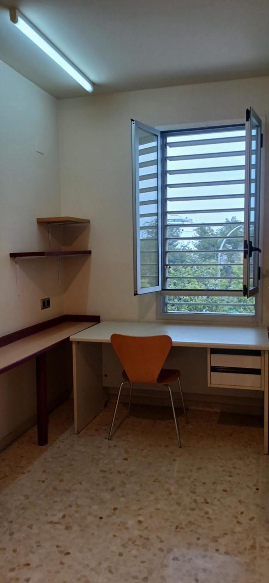 Larru Los Bermejales Residencia Universitaria Seville Exterior photo